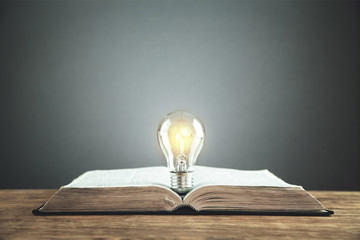 李焕英是贾玲的母亲吗？